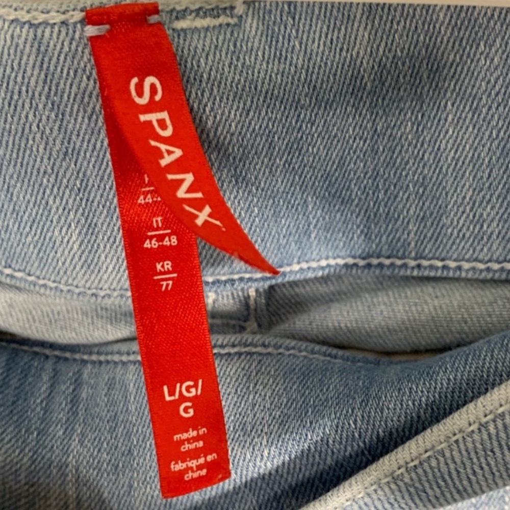 SPANX Light Wash Blue Flare High Rise Retro Jeans Slimming Women's L Minimalist - Picture 2 of 5